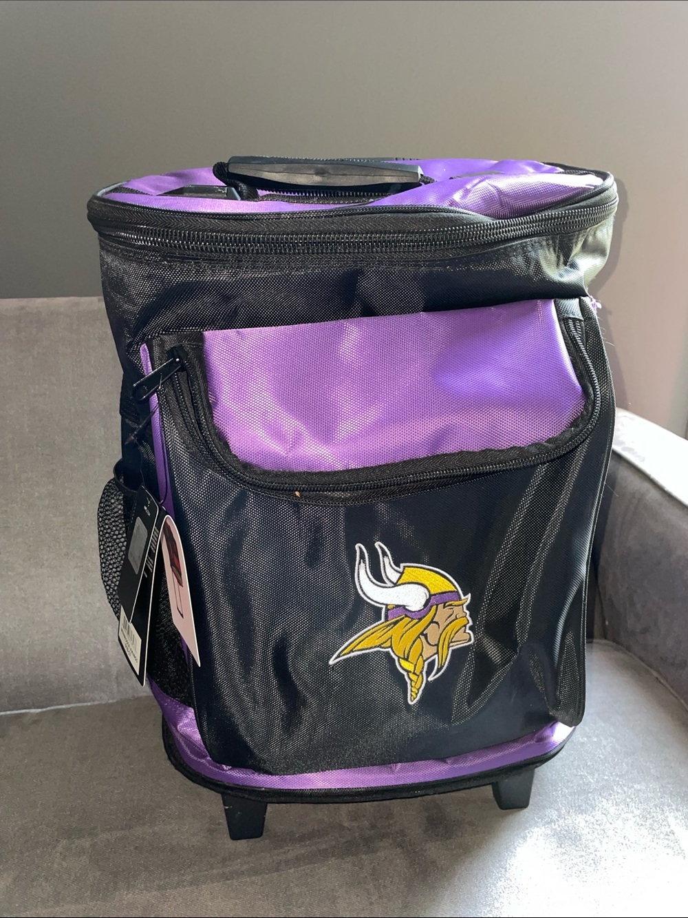 NWT NFL Purple and Black VIKINGS Wheeled Cooler Backpack.